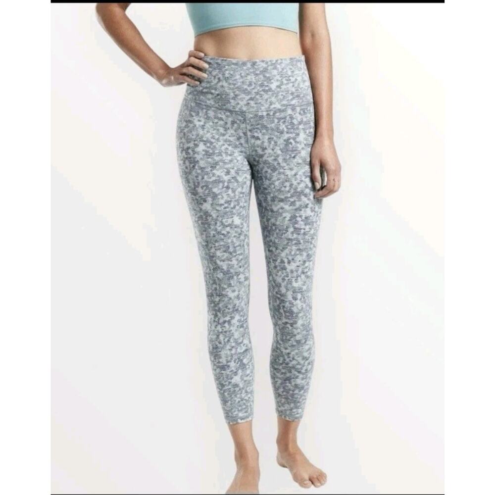 Athleta Elation Sz XS Textured 7/8 Tight-Meadow Snowfall Blue Camouflauge Women